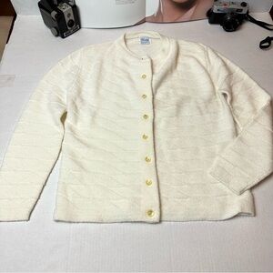 Vintage 80s Wintuk Orlon Cardigan | Cream Textured Knit · Classic Minimal)